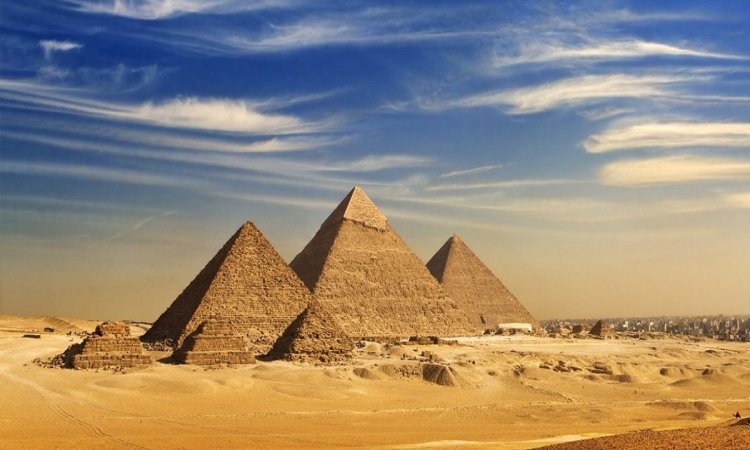 Panduan Perjalanan ke Piramida di Giza, Mesir